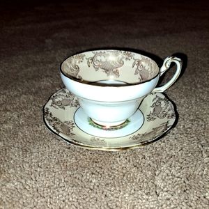 18EB50 Foley bone china. Made in England.